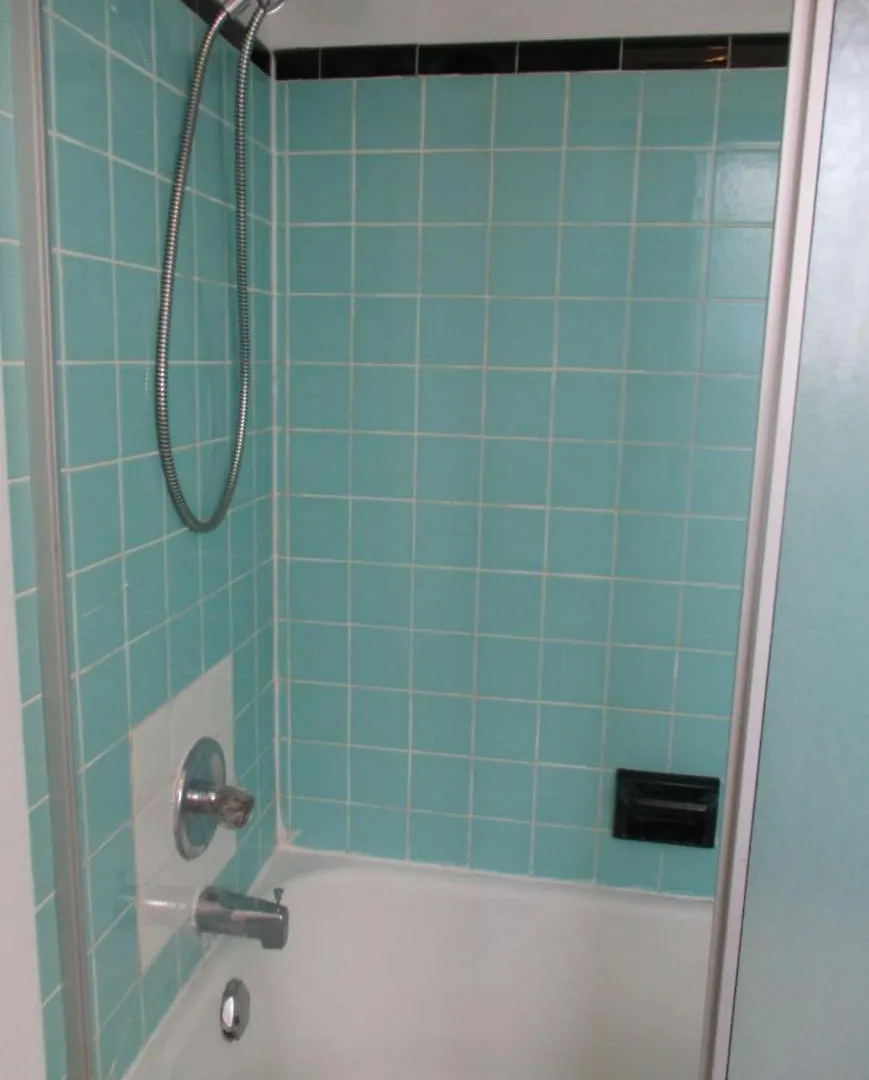 High Park Double Room With Exclusive Washroom Kitchen And Living Rooms تورونتو كندا
